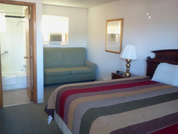 Golden Gate Lodging image 17